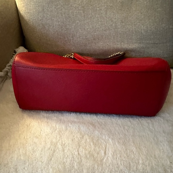 Michael Kors Purse RED.
Beautiful condition. 
Used maybe 3 times - Picture 4 of 11